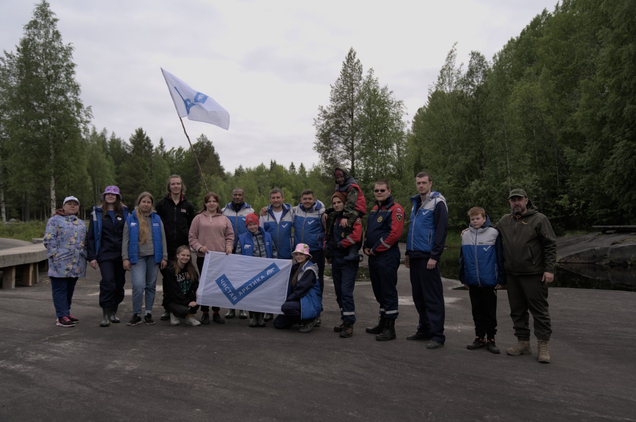 Волонтёры проекта «Чистая Арктика» собрали более 20 тонн отходов у Беломорских петроглифов в Карелии