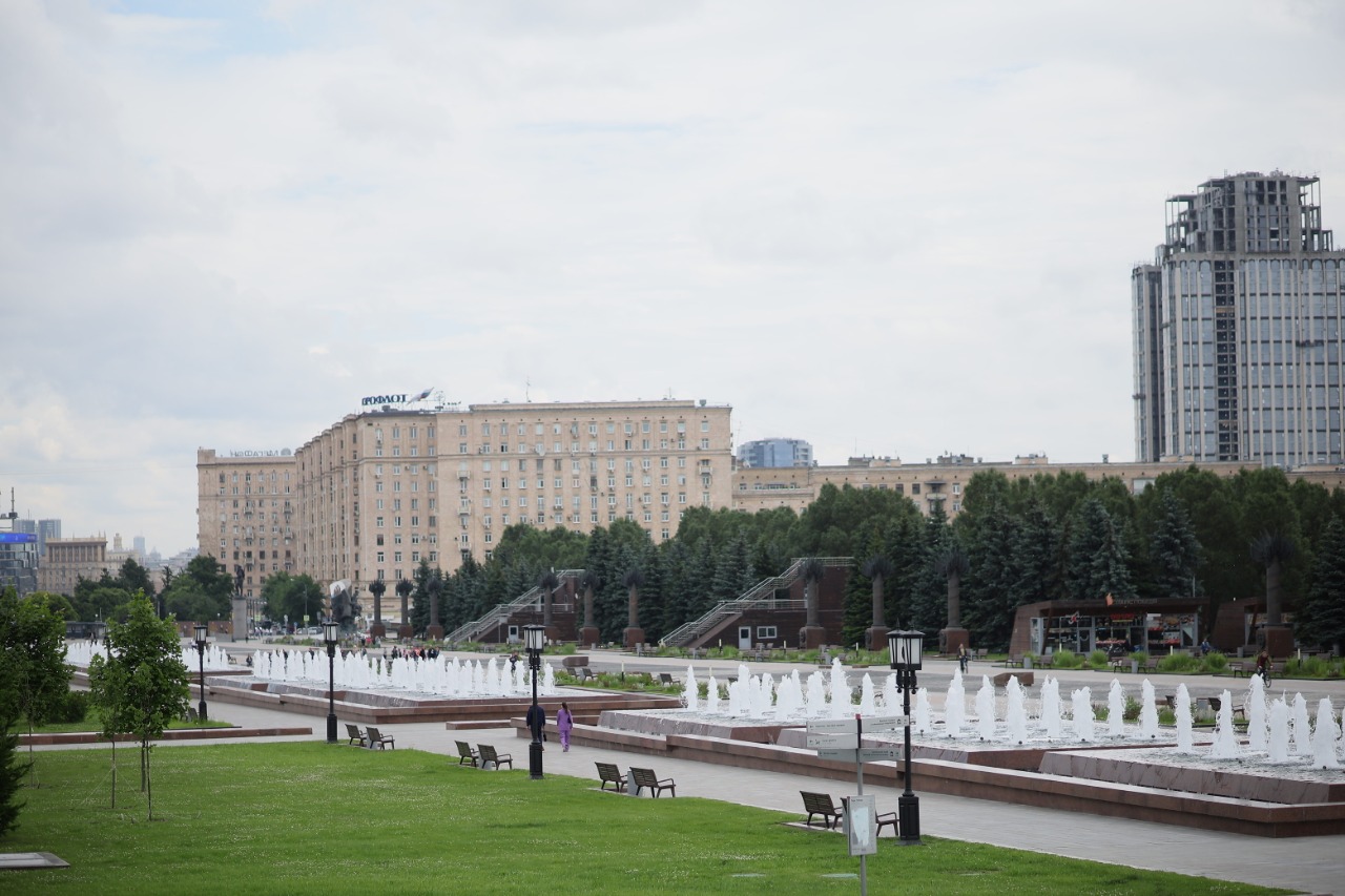 В Москве на Поклонной горе завершилась акция «Сад памяти» 